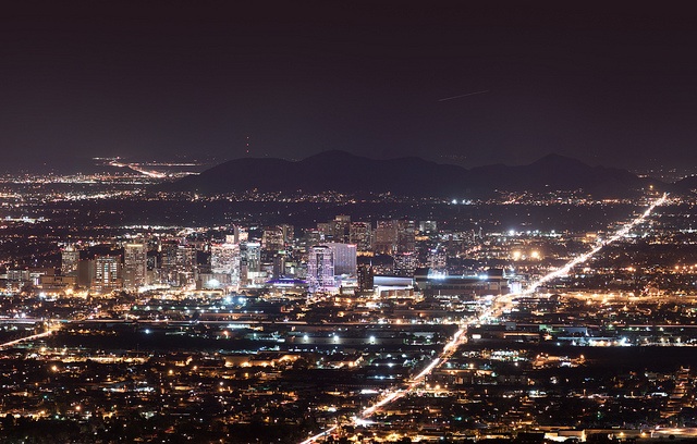 Phoenix, AZ: Night time view of Phoenix