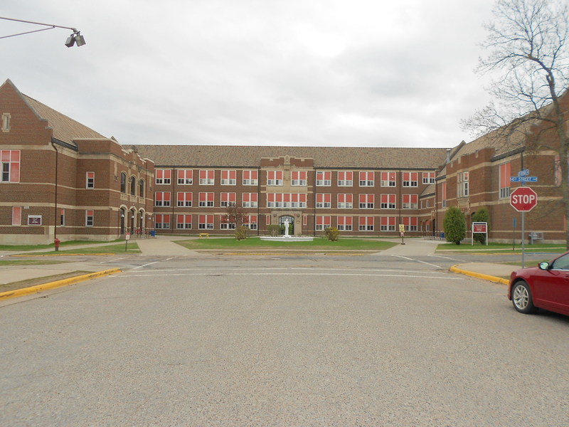 Chisholm, MN: 1923 High School