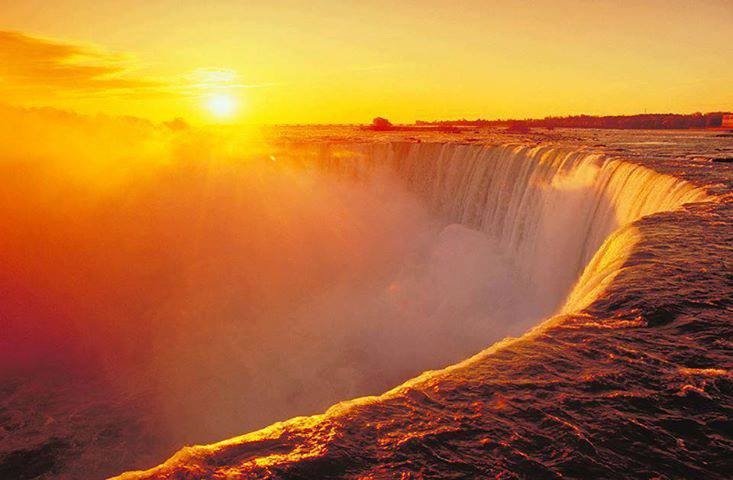 Niagara Falls, NY: Niagara Falls at Dawn