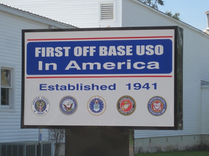 De Ridder, LA: First Off Base USO - War Memorial Civic Center