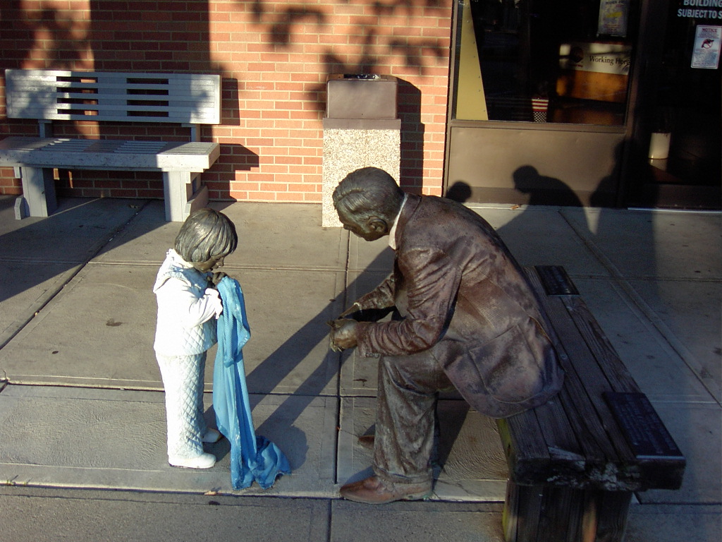 Newark, OH : Bronze Statues Downtown Newark, Ohio photo, picture, image ( Ohio) at city-data.com