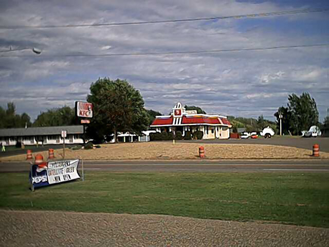 Medford, WI: Kentucky Fried Chicken (Taken late afternoon, during rush hour traffic, on 9/16/04...Overcast sky)