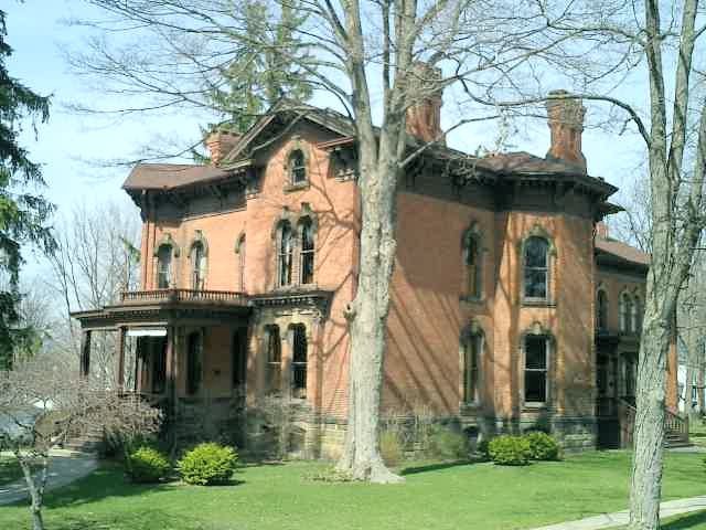 Jonesville, MI: Munro House - 202 Maumee Street - Jonesville, MI - High Victorian Italianate Mansion. User comment: This is not the Munro House. This is a picture of the Grosvenor House Museum.