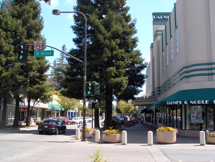 Santa Rosa, CA: Historic Rosenburg's Dept. Store, now a Barnes and Noble. Downtown Santa Rosa