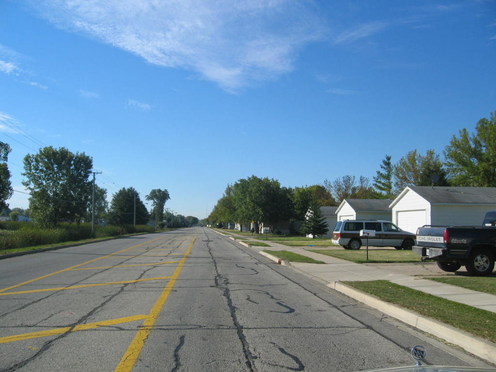 Park City, IL: Teske Blvd - main street into the old section of Park City