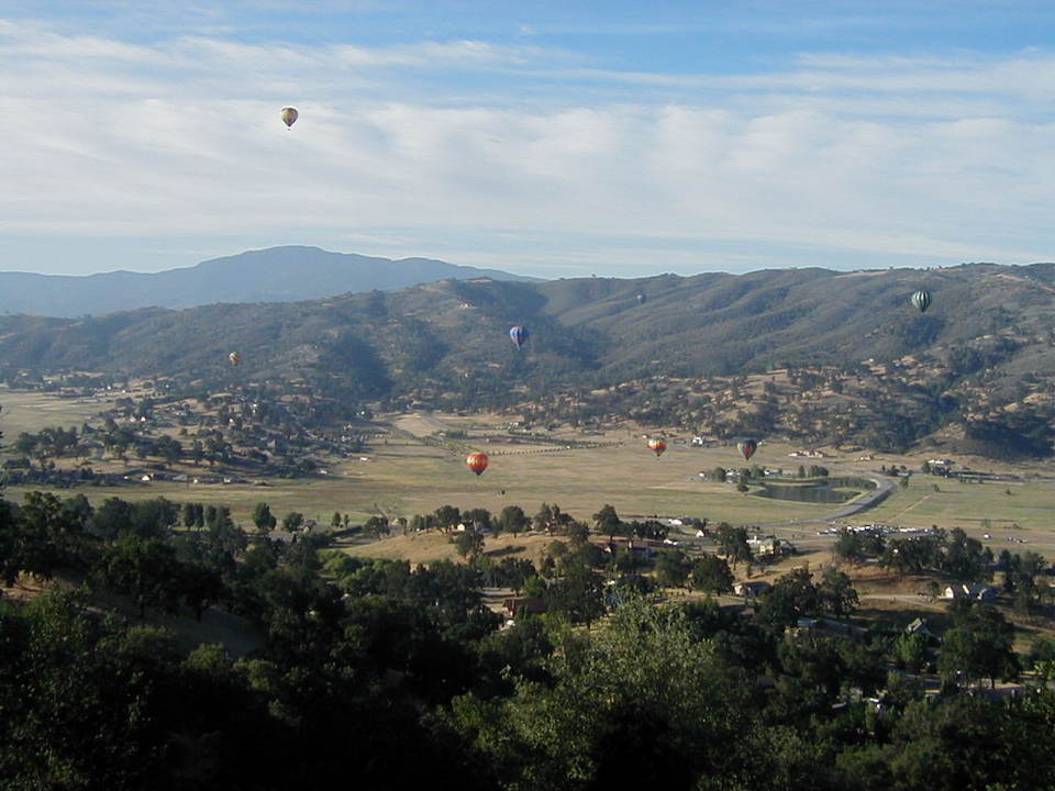 Bear Valley Springs, CA: BVS Annual 4th of July Celebration - Hot Air Baloon Rides