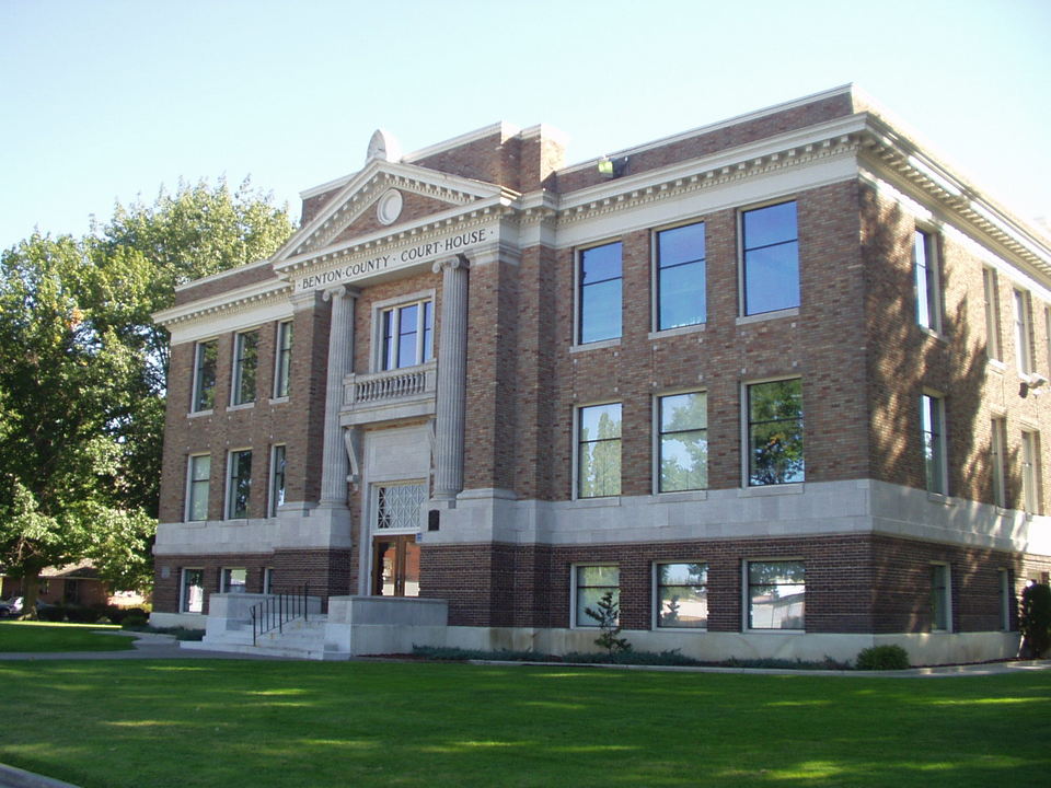 Prosser, WA: Benton County Courthouse - Prosser 9/04