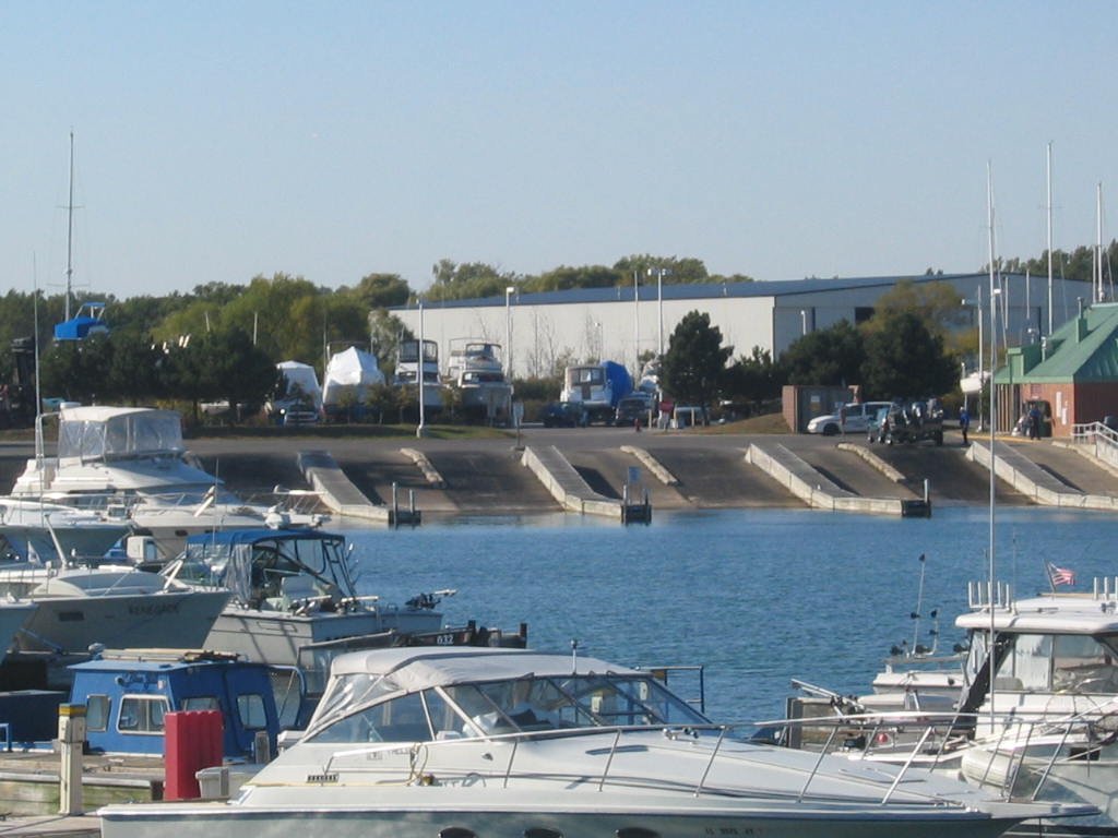Winthrop Harbor, IL: North Point Marina - boat launch area