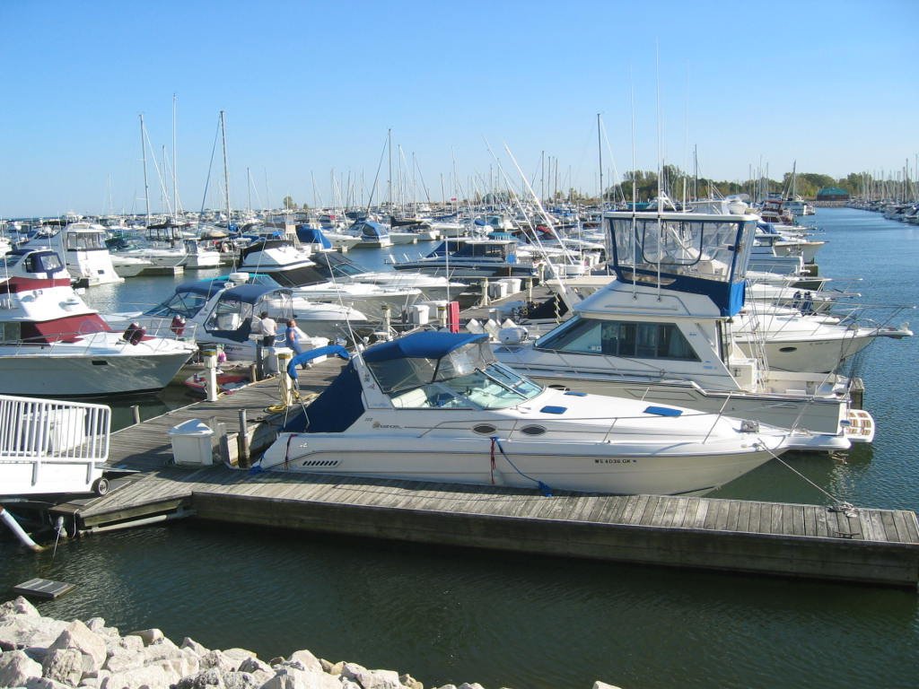 Winthrop Harbor, IL: North Point Marina - northern side. This is the largest harbor on Lake Michigan