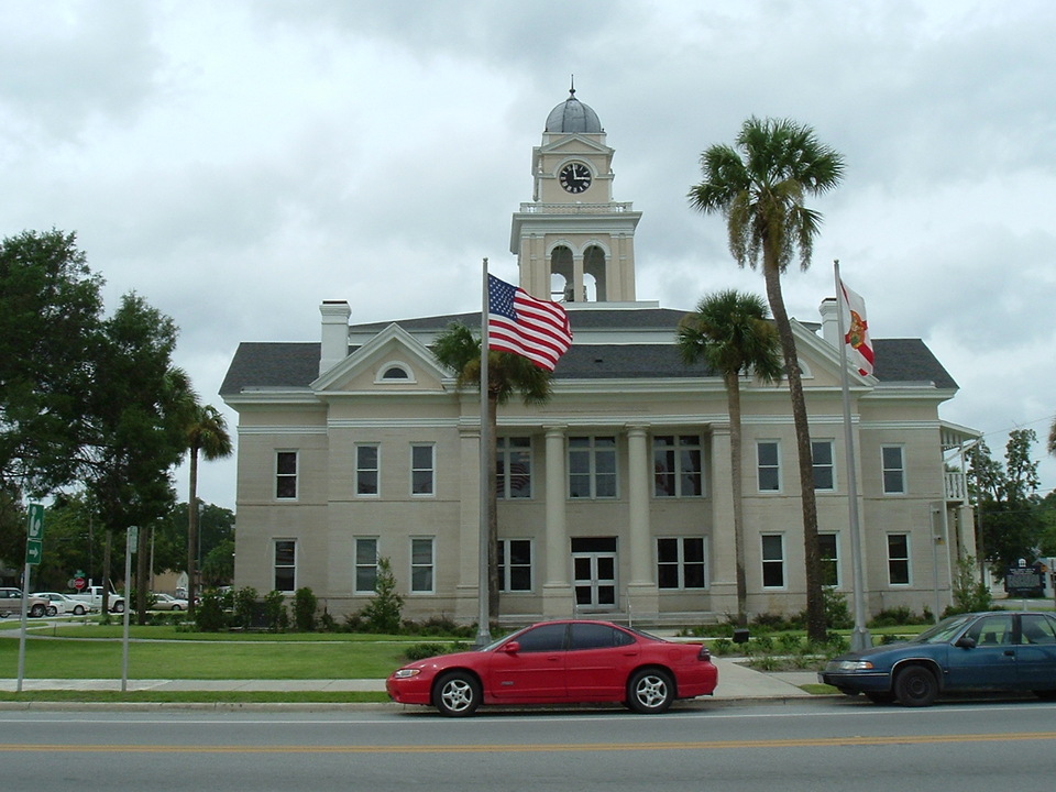 Mayo, FL: Lafayette County Courthouse in Mayo