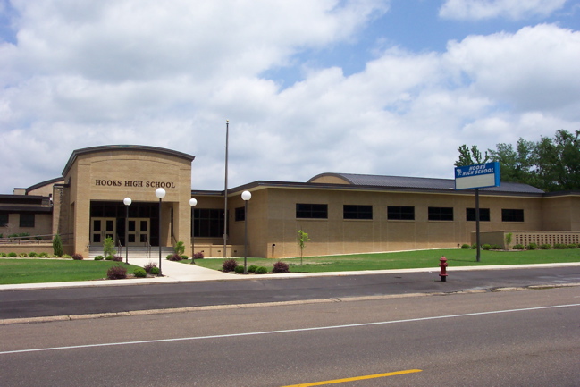Hooks, TX: Hooks High School 2004