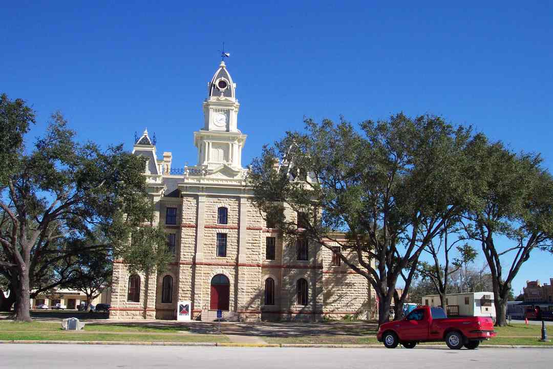 Goliad, TX courthouse photo, picture, image (Texas) at