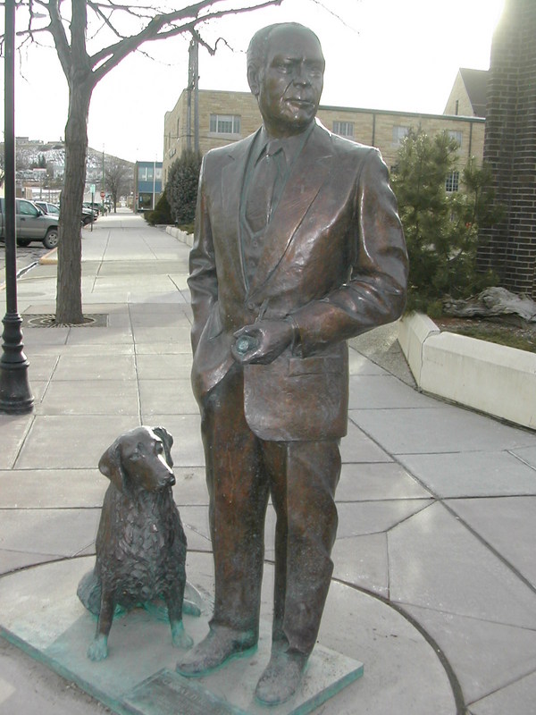 Rapid City, SD: City of Presidents, Rapid City SD, Gerald Ford Bronze Statue