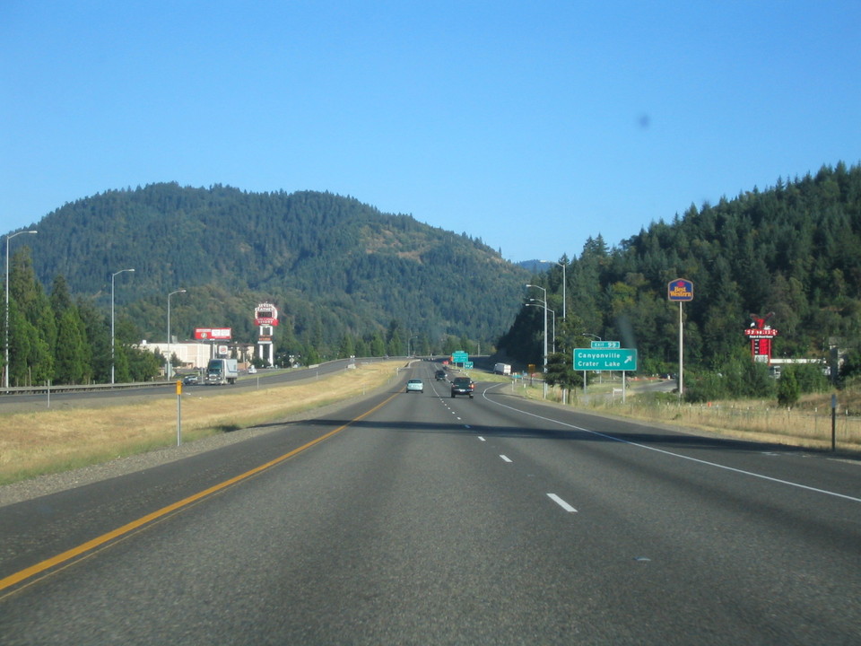 Canyonville, OR: Driving on I-5 going south