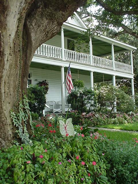 Brooksville, FL: The Burrell House built in the late 1800's