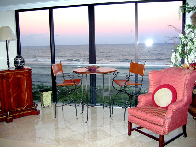 Fort Lauderdale, FL: Fabulous sunset picture taken from one of the oceanfront condos
