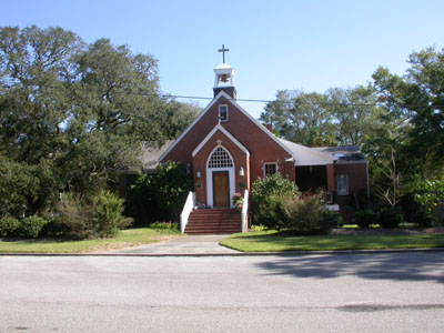 Southport, NC: red church