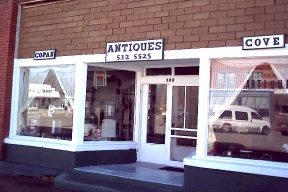 Copan, OK: Copan Cove Antiques & Collectables Store. Downtown
