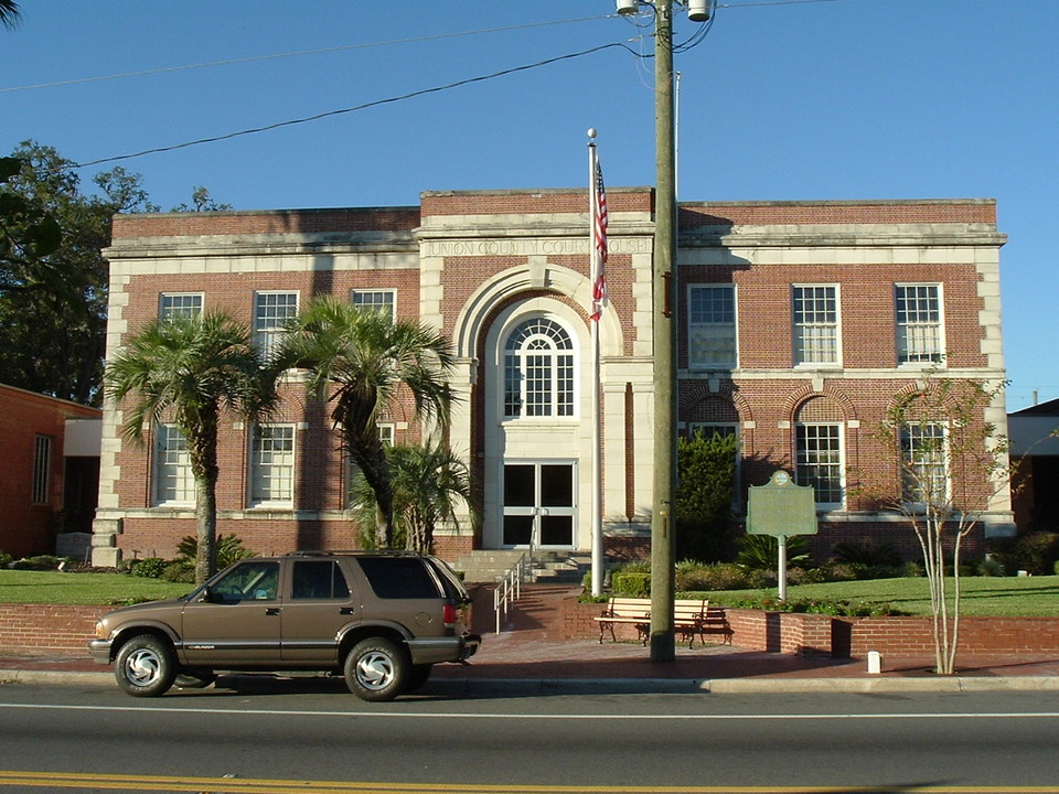 Lake Butler, FL: Union County Courthouse in Lake Butler
