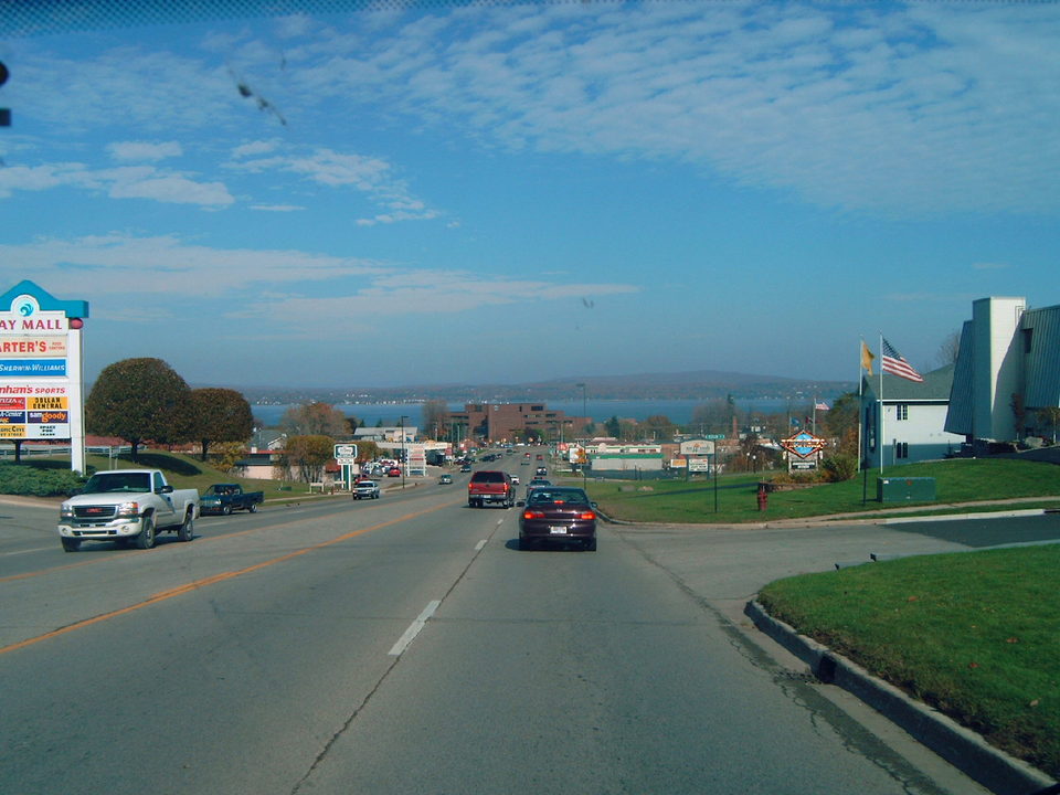 Petoskey, MI: US 131 Coming into Petoskey from the south