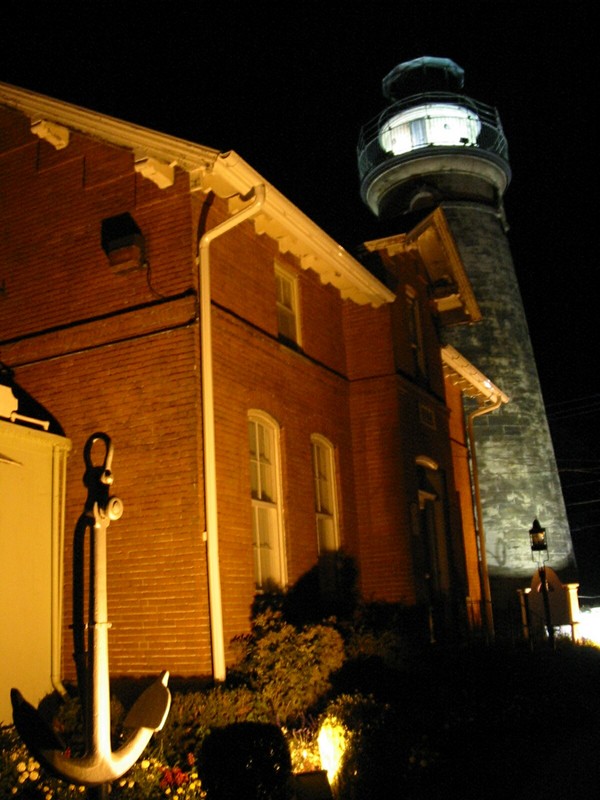Fairport Harbor, OH: Fairport Harbor Lighthouse at night