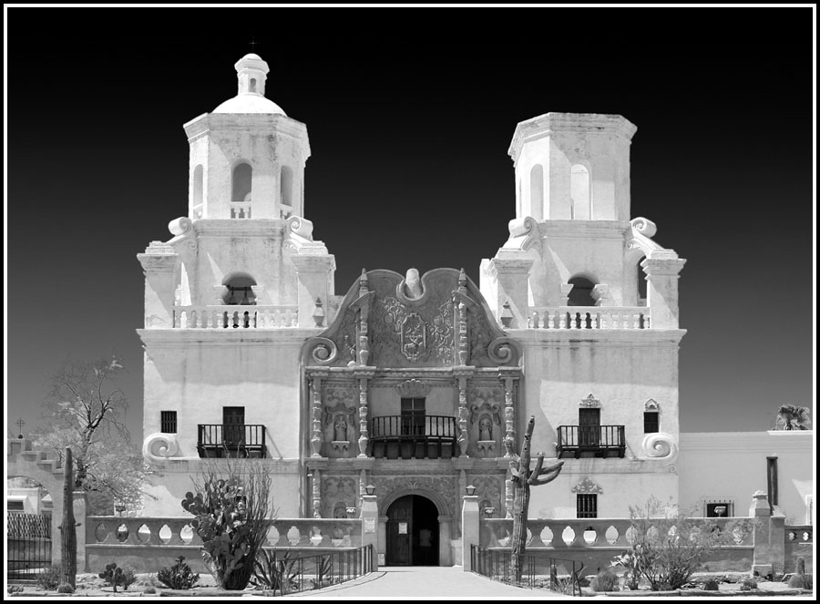 Tucson, AZ: San Xavier Mission built in the late 16th century