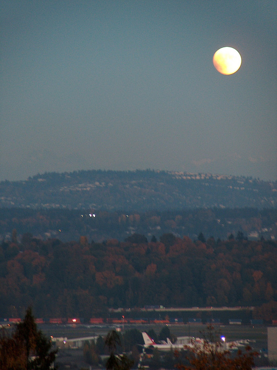 Riverton-Boulevard Park, WA: View of boeing field, partial lunar eclipse+ cascades, Boulevard Park, Wa