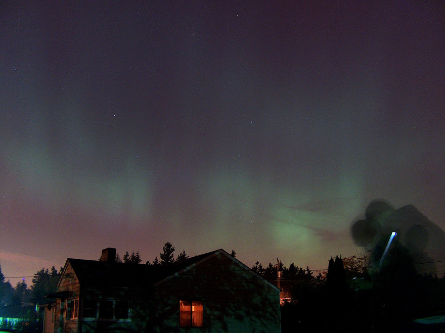 Riverton-Boulevard Park, WA: Aurora Borealis Visable in Boulevard Park, Wa November 2004