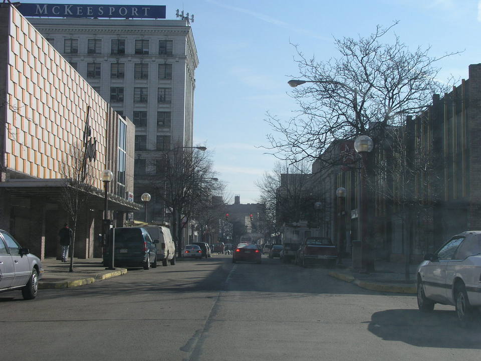McKeesport, PA: Driving into "Downtown McKeesport"