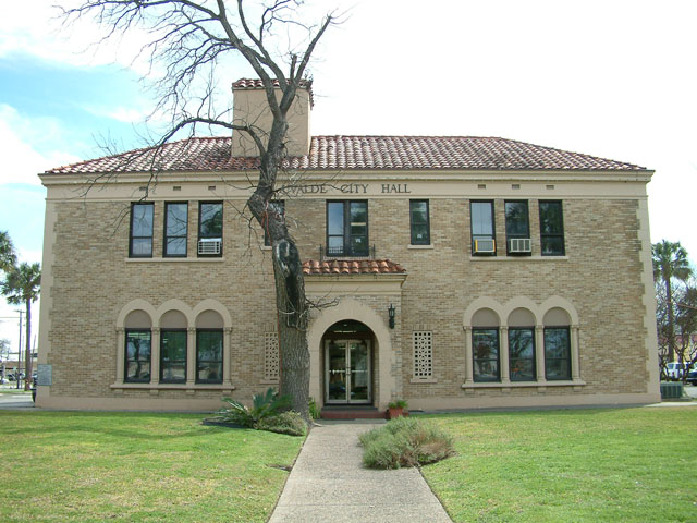 Uvalde, TX: The Uvalde City Hall