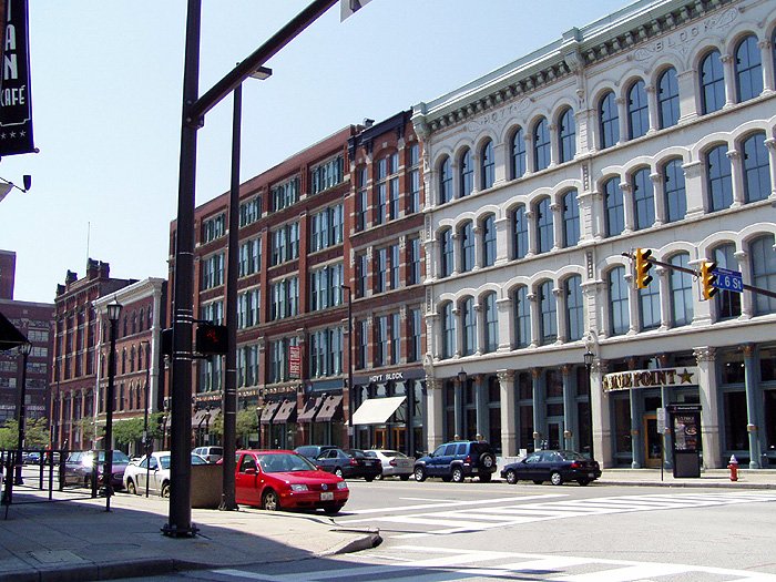 Cleveland, OH: warehouse district downtown