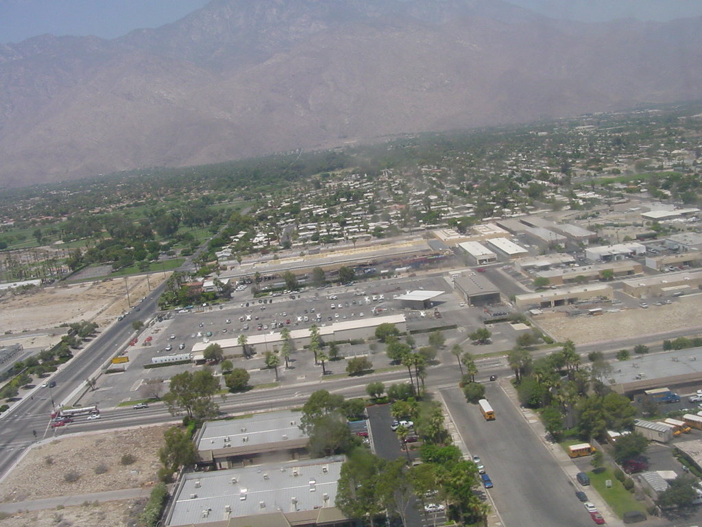 Palm Springs, CA: A view to the south from the descending airplane