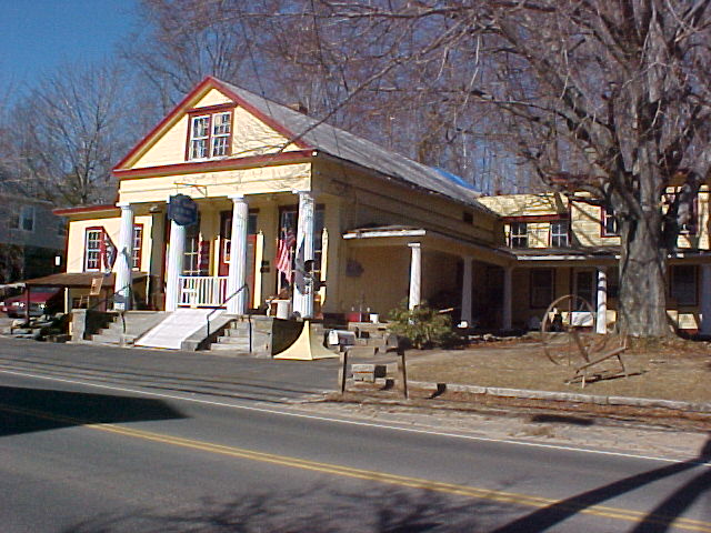 South Coventry, CT: Sarnik & Sons Oldest General Store in America