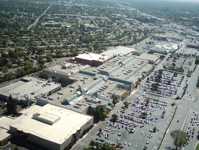 Arden-Arcade, CA: Arden Fair shopping center Picture from a model airplane