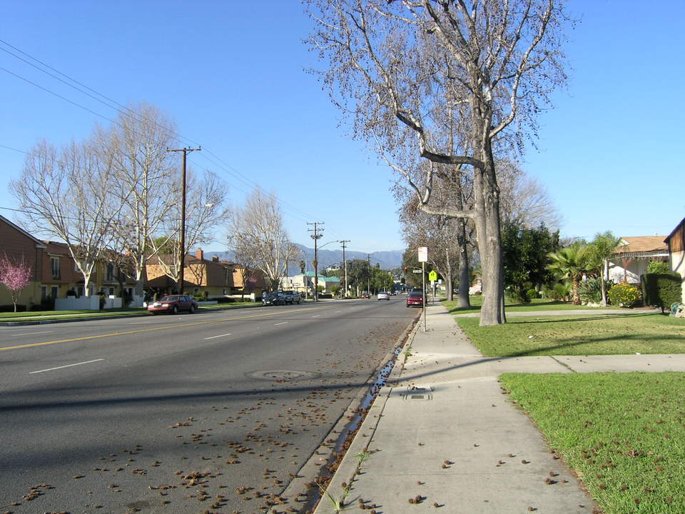 West Covina, CA: View up Valinda Avenue