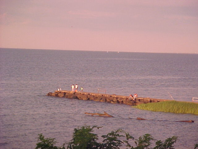 Laurence Harbor, NJ: fishing on the old jetty