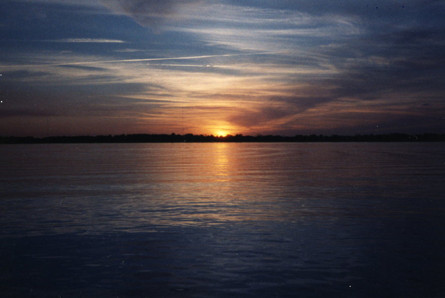 Winter Haven, FL: Sunset at Lake Howard