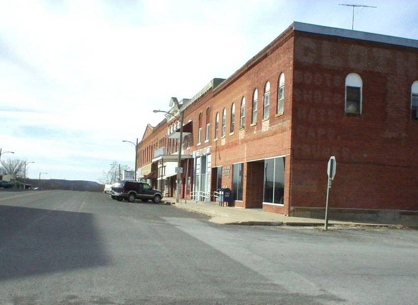 Mound City, KS: Main Street
