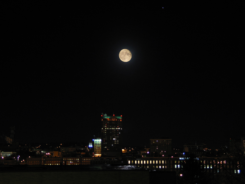 Manchester, NH: Manchester Skyline at night