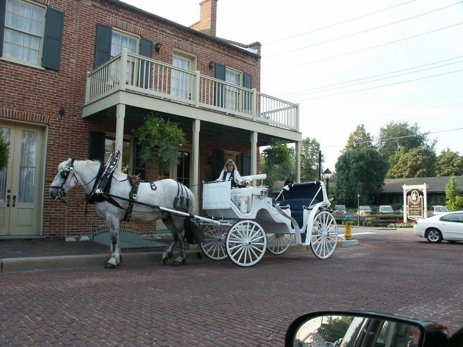 St. Charles, MO: Taxi in Downtown St Charles
