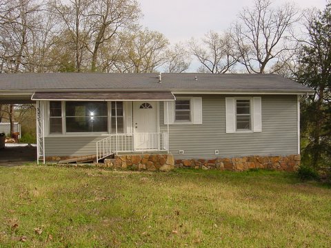 Cotter, AR: home for sale 870-435-2479