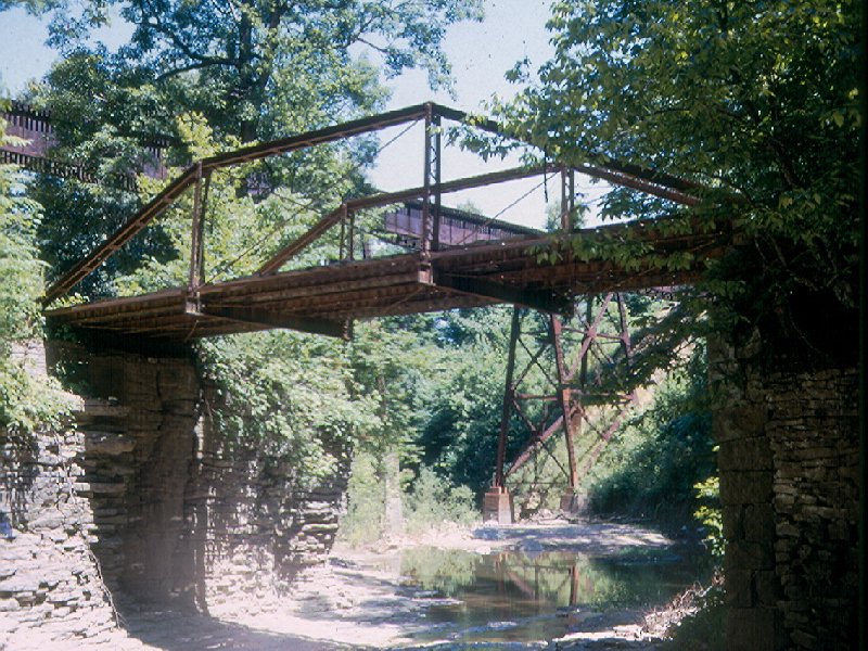 Thebes, IL: Old Rock Springs bridge and R.R. trestle