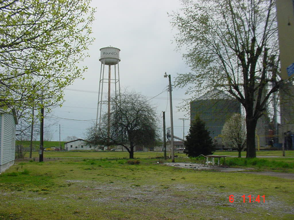 Mound City, IL: Near Ohio River
