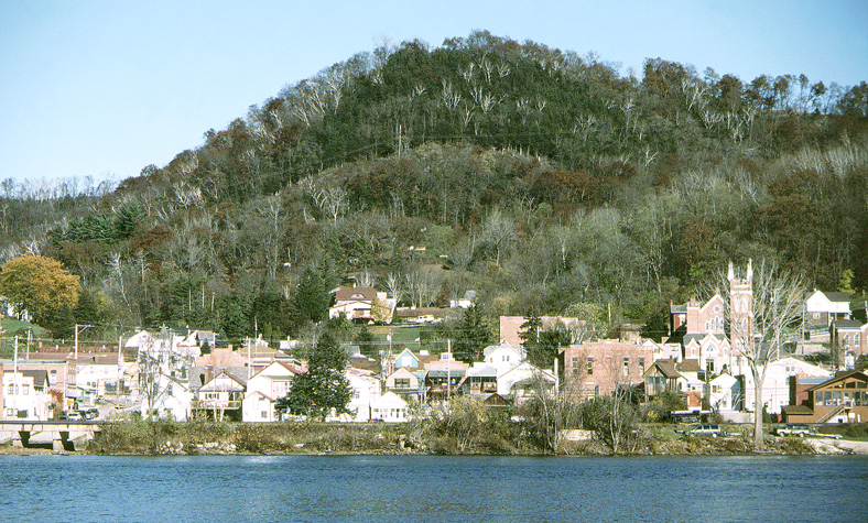 Fountain City, WI: View of Fountain City, Wisconsin from the main channel of the Mississippi River.