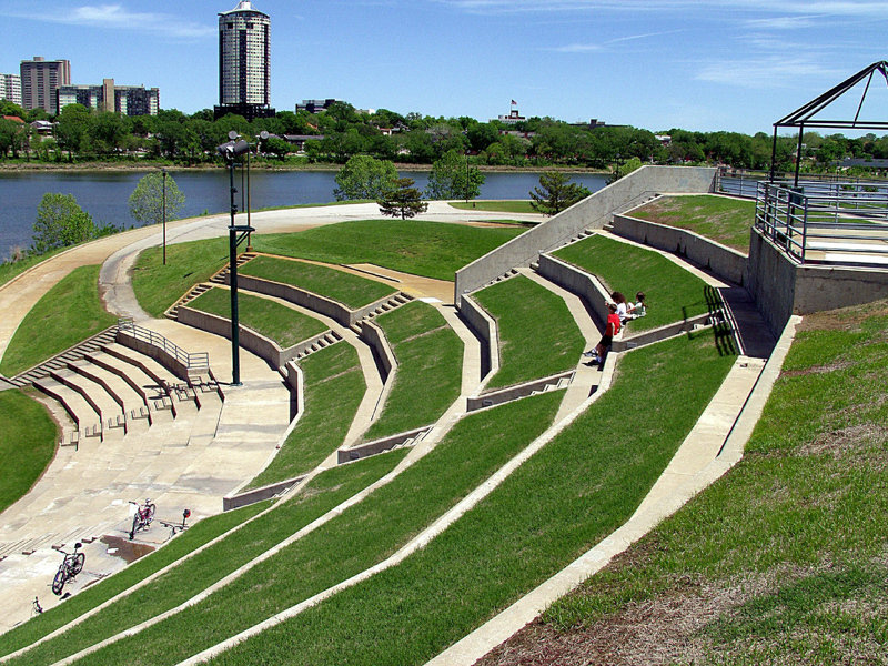 Tulsa, OK: Reynolds floating stage and amphitheatre.