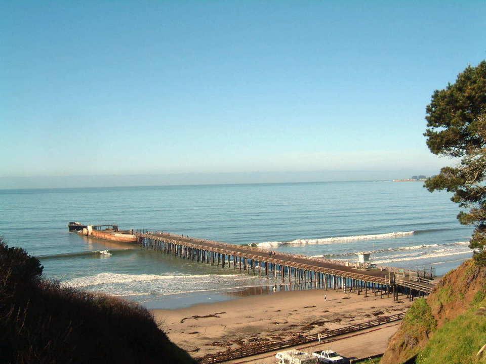 Aptos, CA: Cement Ship at Calm