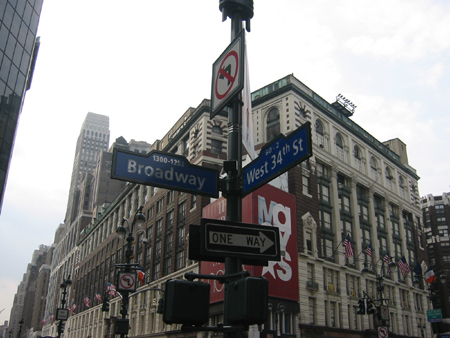 New York, NY: Broadway & 34th - Macy's