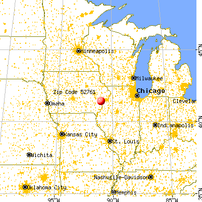 Muscatine, IA (52761) map from a distance